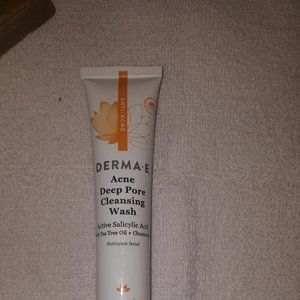 5/$20 Derma E Acne Cleansing Wash